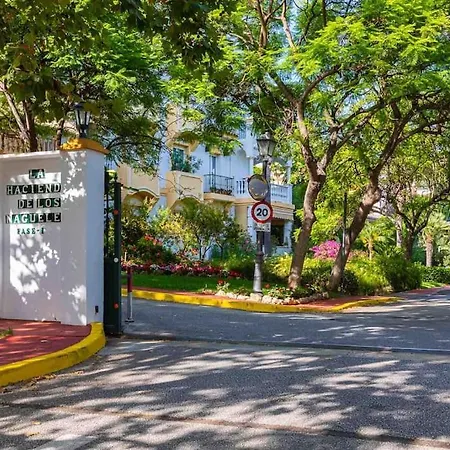 Sunny Golden Mile Apartment *